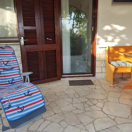 Garden-sea View With Terrace Apartment