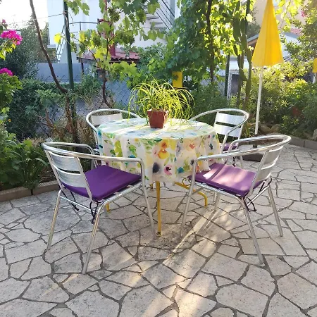 Garden-sea View With Terrace Apartment