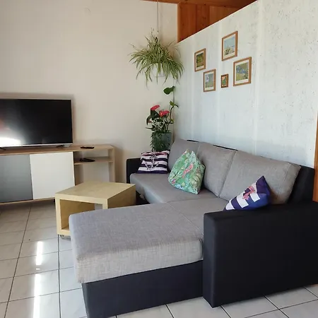 Garden-sea View With Terrace Apartment